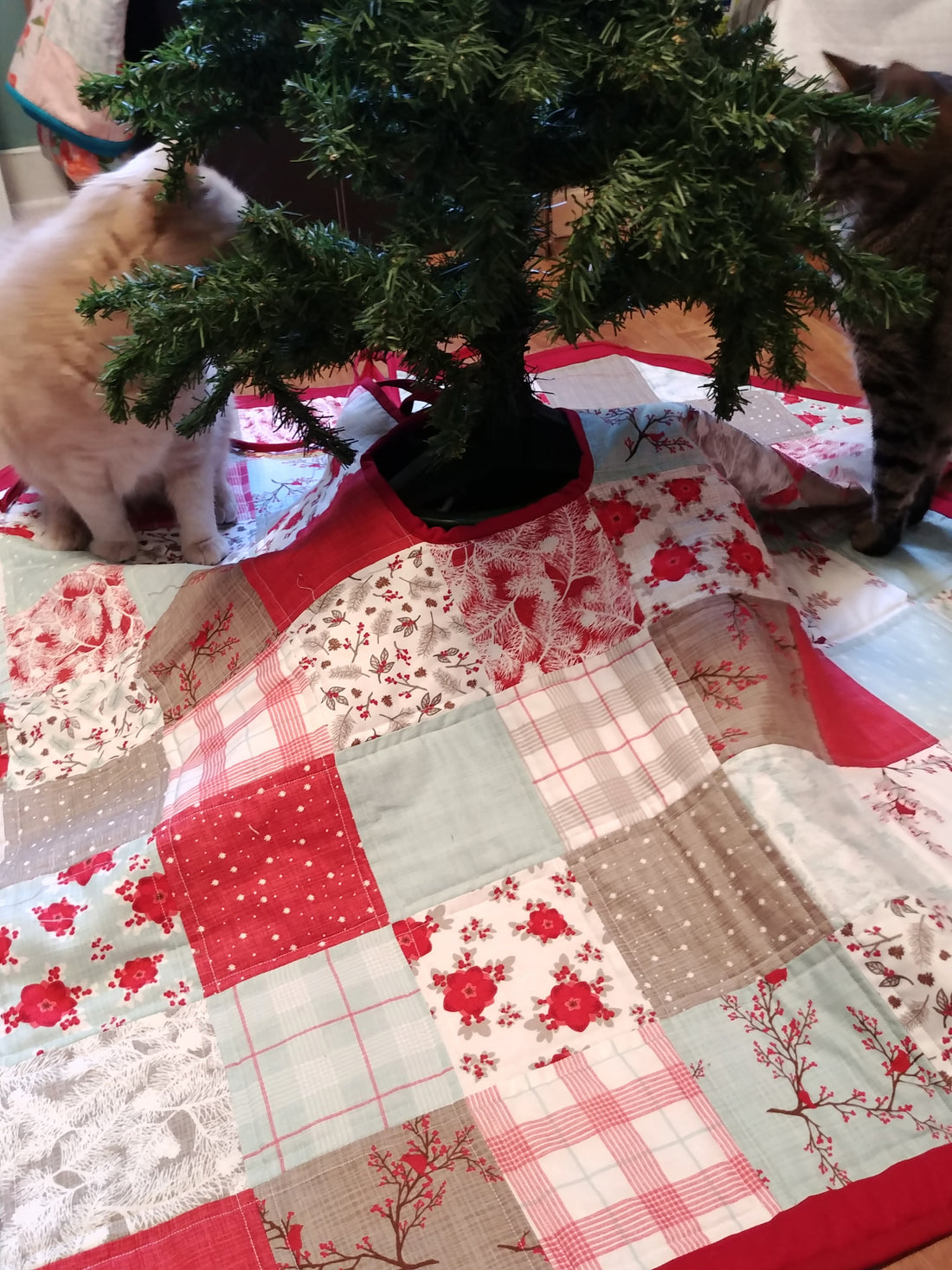 Return to Winter's Lane Christmas Tree Skirt