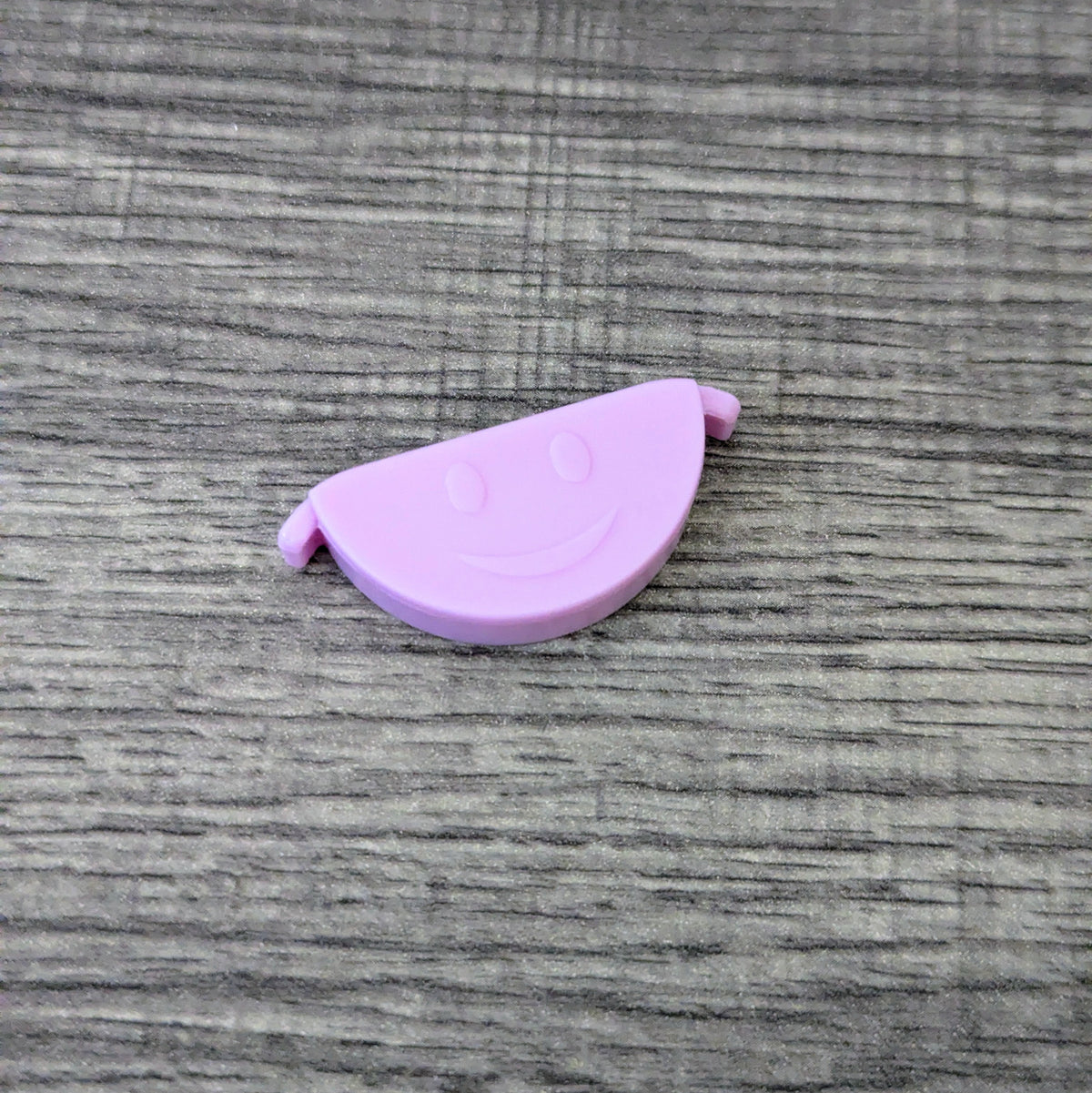 Sew Tasty Smiley Face Magnetic Seam Guide